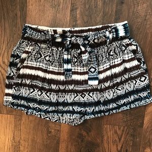 Self Tie Waist Shorts